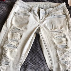 Ripped Jeans Light Wash